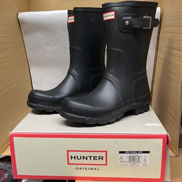 Hunter Shoes - BNIB Hunter Womens Original Short Rain Boots Size 8M/9F Black Rubber Unisex